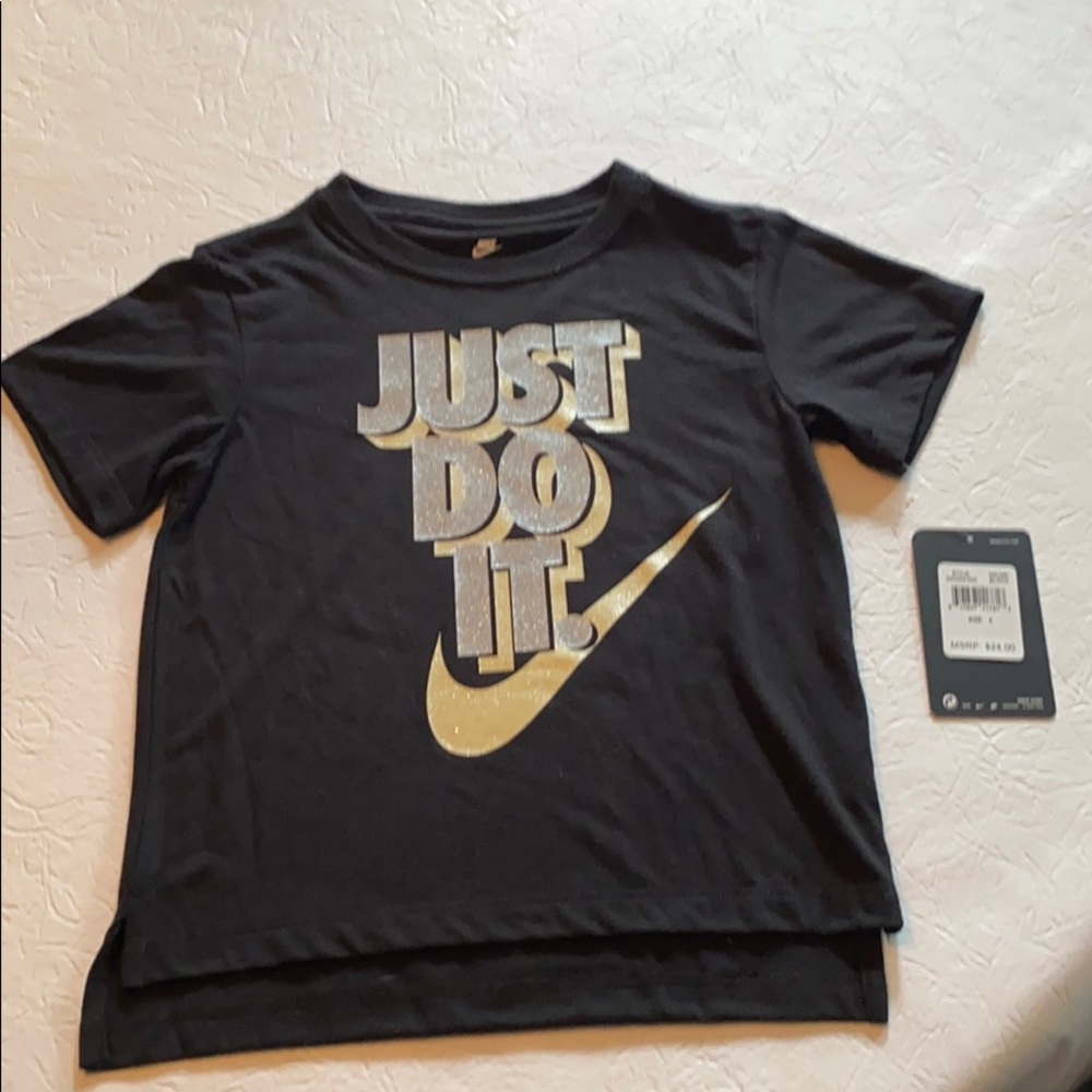 Brand New Girls Nike T Shirt